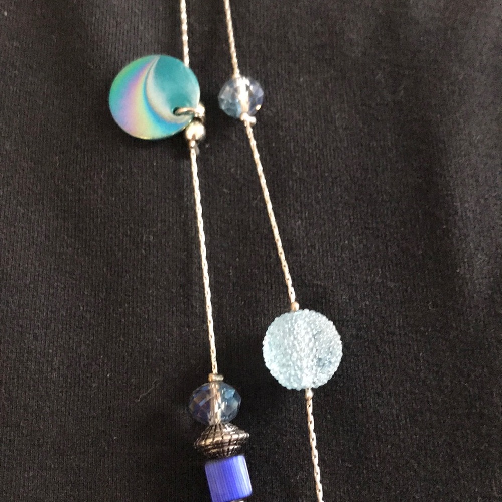 MULTI COLOR SILVER TONE DOUBLE CHAIN NECKLACE - Picture 4 of 5